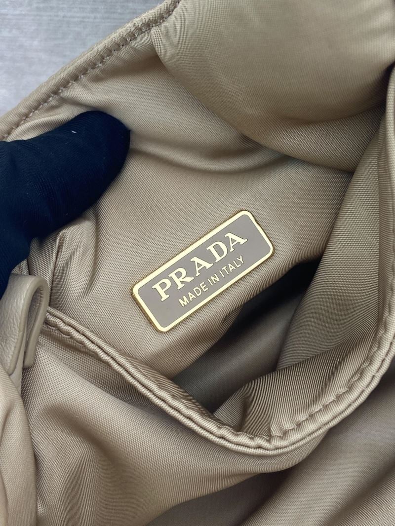 Pra*a bucket bags